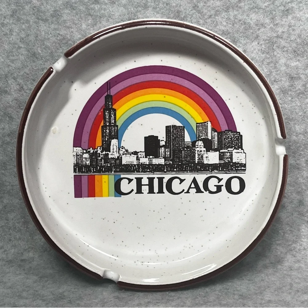 Vintage‎ Chicago 5” Ashtray Skyline Rainbow Ceramic Souvenir The Windy City 70s